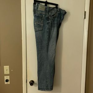 Silver Jeans (Good Condition) stone washed 42w x 32L
